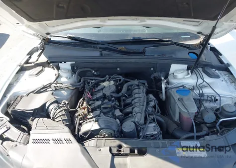 2011 Audi A5 2.0T Premium z USA, uszkodzony, nr VIN WAULFAFR8BA049464